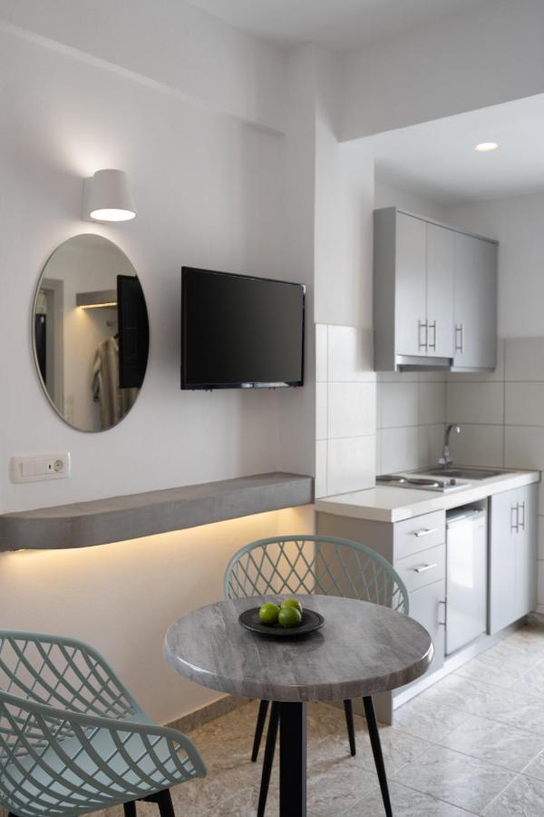 White Lily Suites & Lofts - Adults Only 16 Plus Perissa Exterior foto