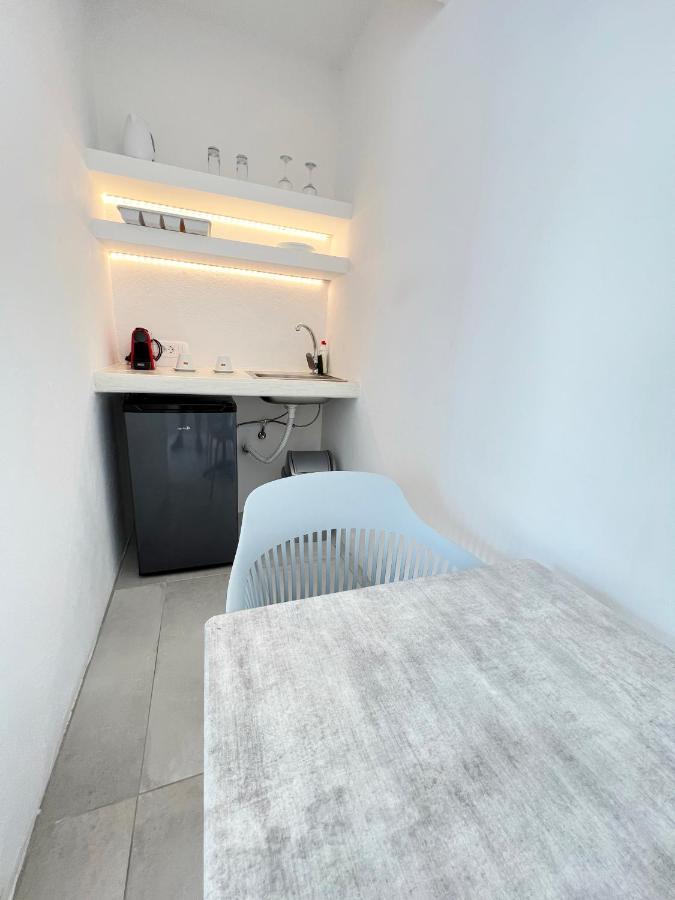 White Lily Suites & Lofts - Adults Only 16 Plus Perissa Exterior foto